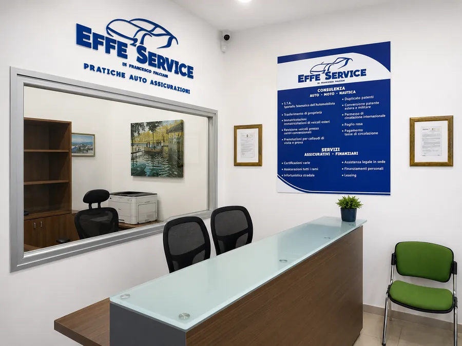 Desk e insegna interna Effe Service